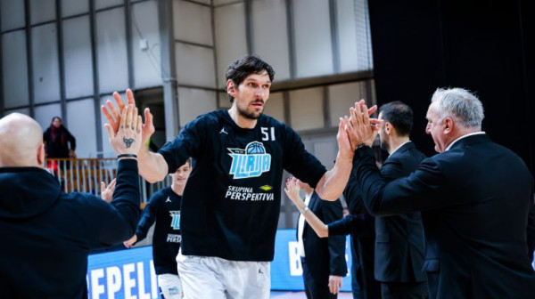 Trener Ilirije: "Igrači zanemaruju Marjanovića, 'preskaču' ga u igri"