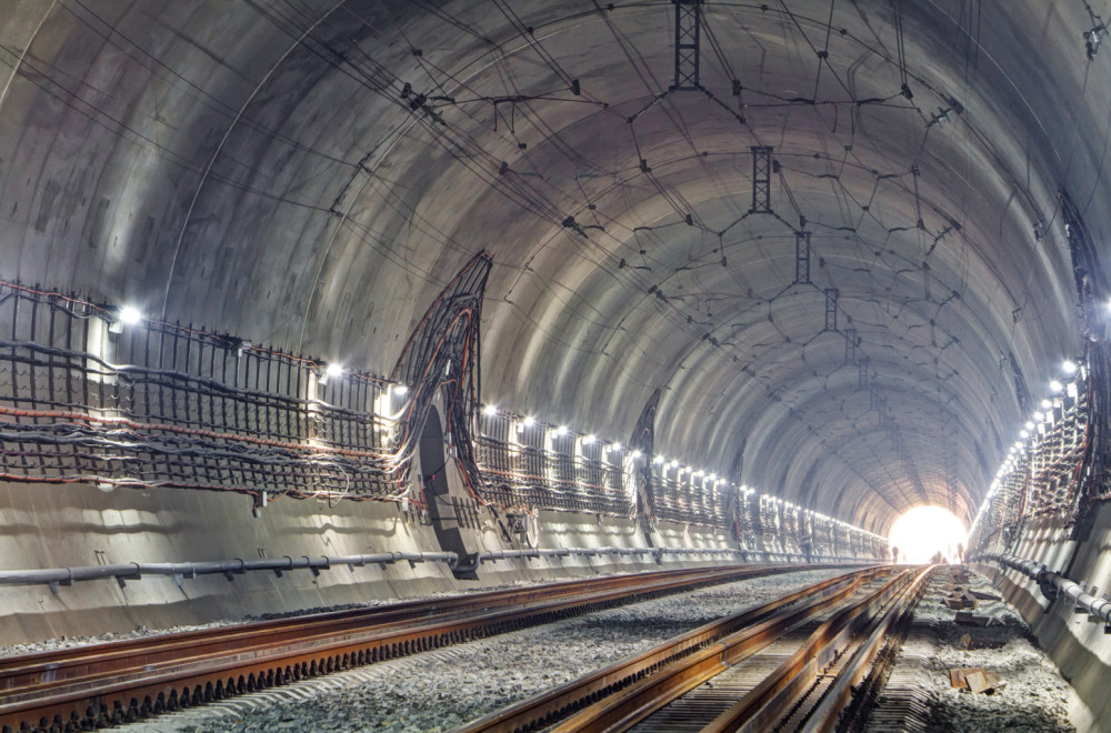 U Austriji otvoren tunel dug 33 kilometra