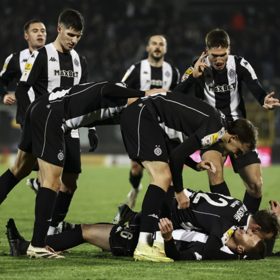 Partizan na +5 od Zvezde – Trifunovićev evrogol za ekstazu Humske! VIDEO