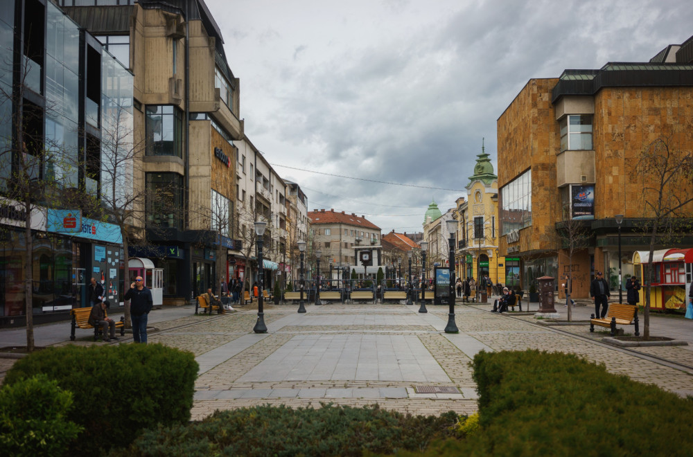 Muzika izašla na ulice Kragujevca: Festival uličnih svirača upotpunio praznični program