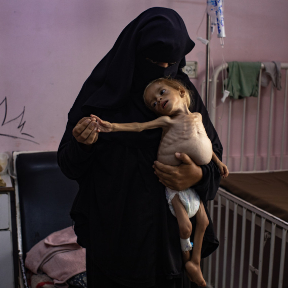 A photograph that shows the world we live in: A gaze that warns PHOTO