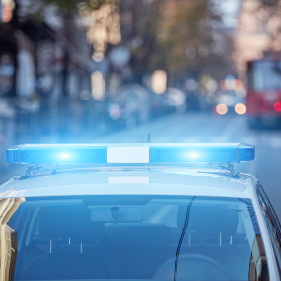 Učenik škole u Zemunu pretio da će doneti pištolj; Odmah obaveštena policija