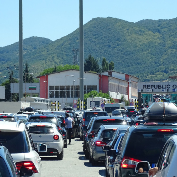 Kolaps na granicama; Poslato i upozorenje, dobro se spremite za put FOTO