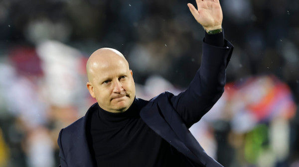 Marko Nikolić pokorio Pirej – AEK hita ka tituli!