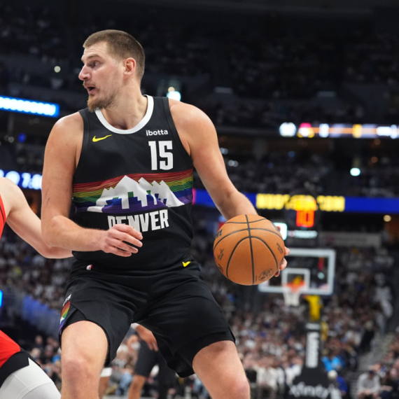 Jokić "podbacio" sa 25+7+5; Hjuston razbio Denver! VIDEO