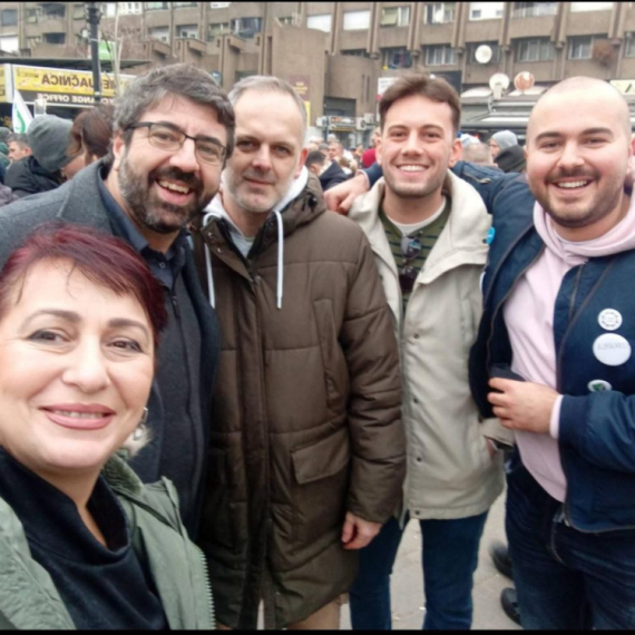 Zato se išlo u Novi Pazar: Zeleno-levi front na protestu zajedno sa odbornicima SDA FOTO