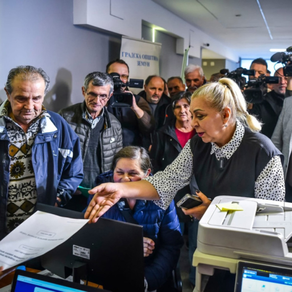 "U prvih šest meseci u katastar će biti upisano 300.000 do 500.000 objekata"