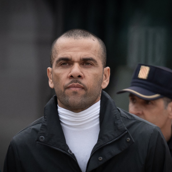 Vraća se Dani Alves – kupuje klub i potpisuje za njega!