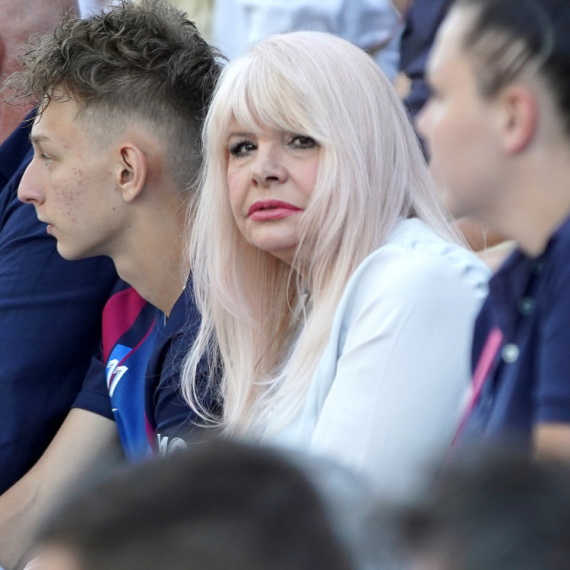 Hanka Paldum skrhana zbog smrti harmonikaša: "Mnogo se potresla"