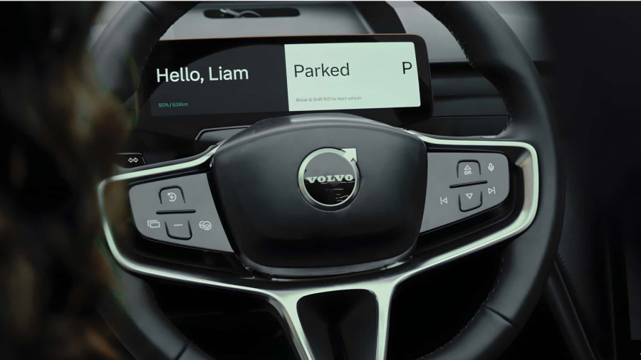 Volvo uvodi novi font za bezbednije ekrane u automobilima – vozači i dalje traže dugmad