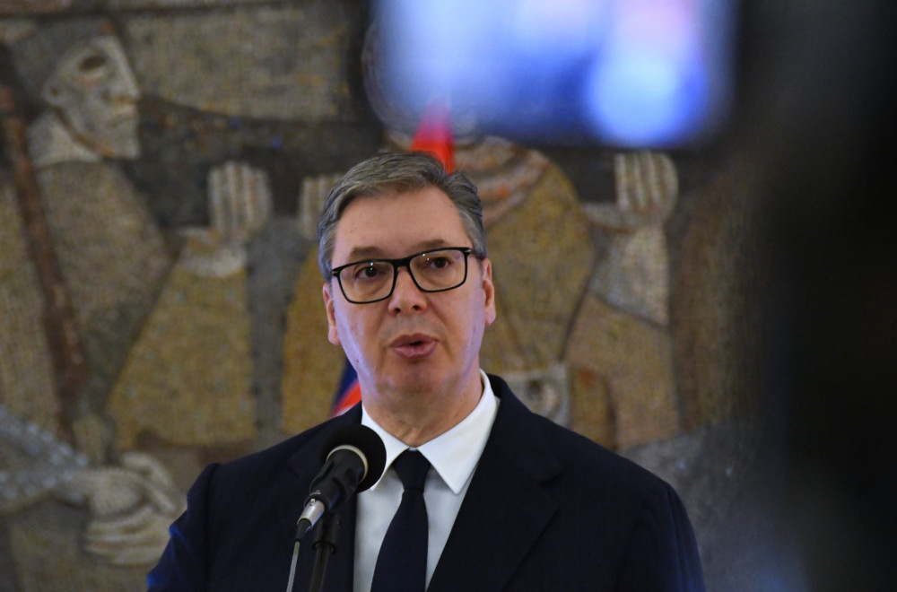 Brojni lideri čestitali Vučiću praznike; Stigle čestitke od Merca, Sančeza, Hristodulidisa, Pape Lava...