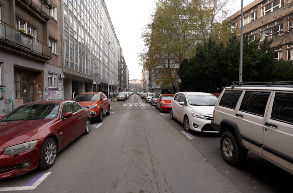 Redefinisane parking-zone u centru Beograda:  Omogućen veći broj parking-mesta FOTO