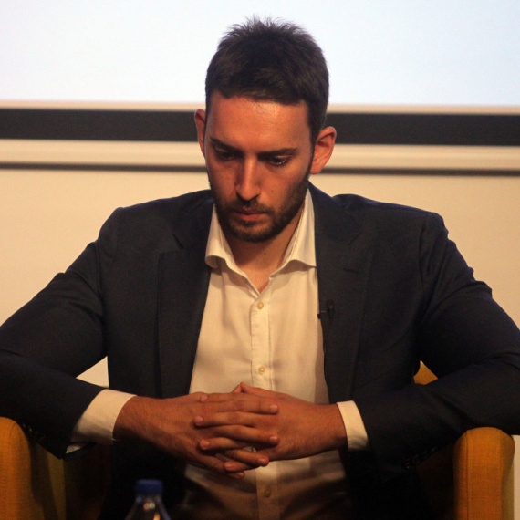 Smeje mu se cela Srbija; Ovo je Pavle Grbović lupio o špricevima i braunilama iz Rektorata
