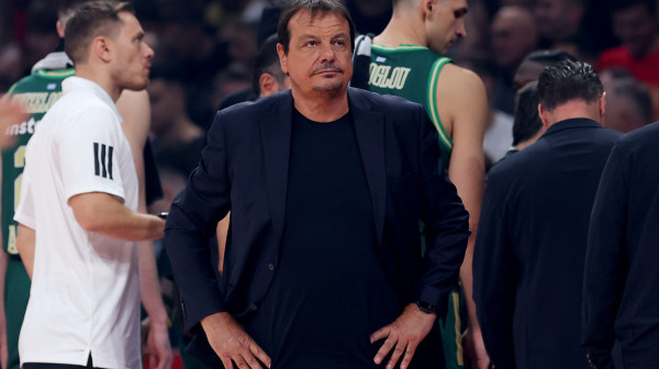 PAO bio na "giljotini" u Solunu – Ataman "ne zna šta će sa svojim igračima"