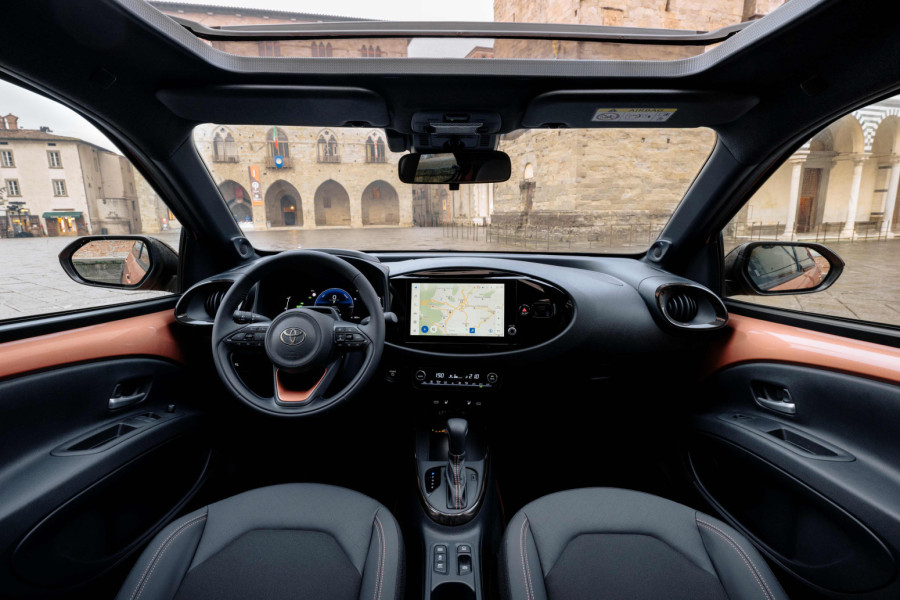 Nova Toyota Aygo X hibrid predstavljena u Srbiji, poznata i cena FOTO