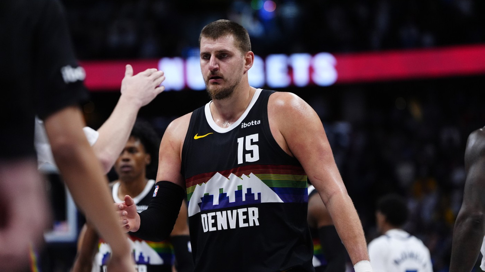 "Monstruozni" Jokić! 56 poena i tripl-dabl! VIDEO