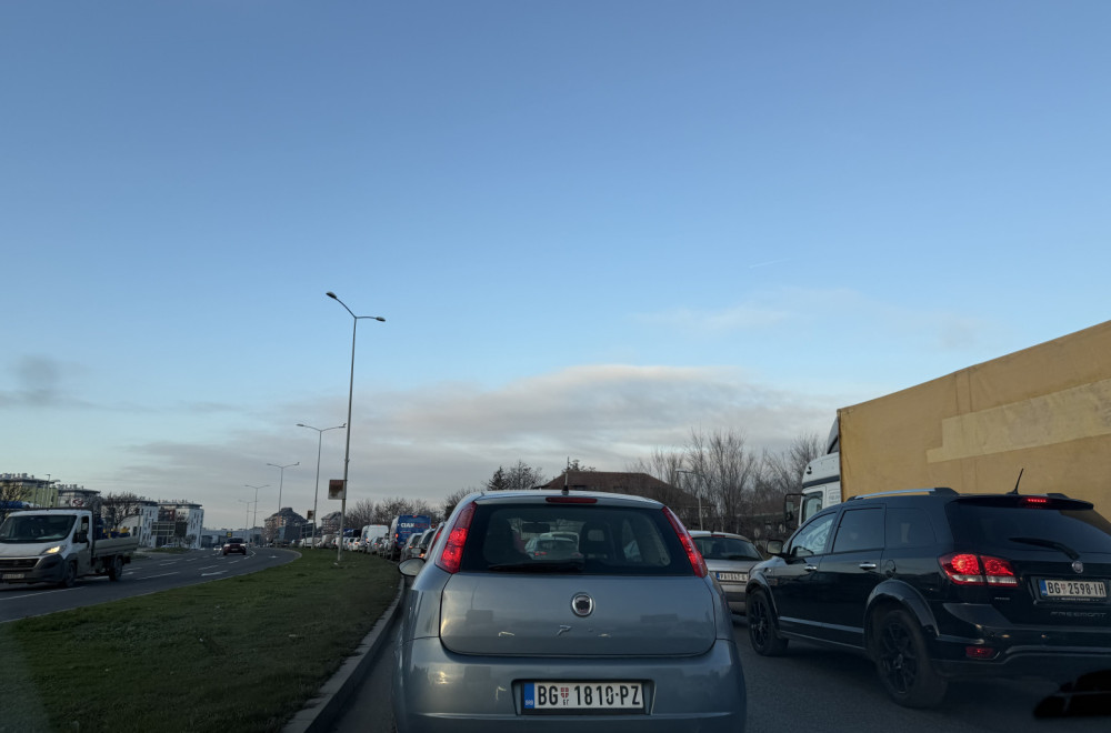 "Putevi Srbije" apeluju "krenite na vreme": Očekuju se gužve na mostu preko Save kod Obrenovca