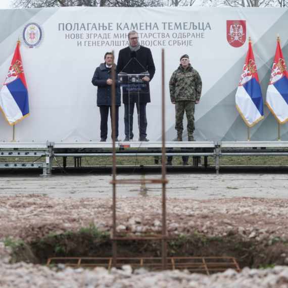Vučić u kasarni na Banjici: "Gradimo velelepni objekat na 50.000 kvadratnih metara" FOTO/VIDEO
