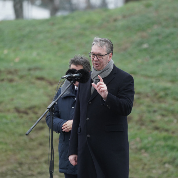 Vučić: "Prvi put u svojoj istoriji imamo stabilnu valutu i najveći nivo investicija" VIDEO