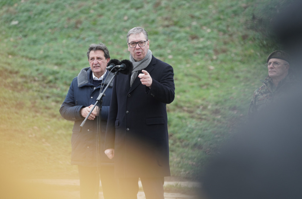 "Napravljen je narativ da je dozvoljeno pretiti ubistvima"; Vučić: Sam se neću priključiti tužbi protiv Dikića