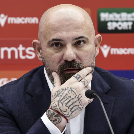 Stanković dobio pitanje o Radonjiću: "To ne zavisi od mene"; "Arnautović neka mi pokloni..."