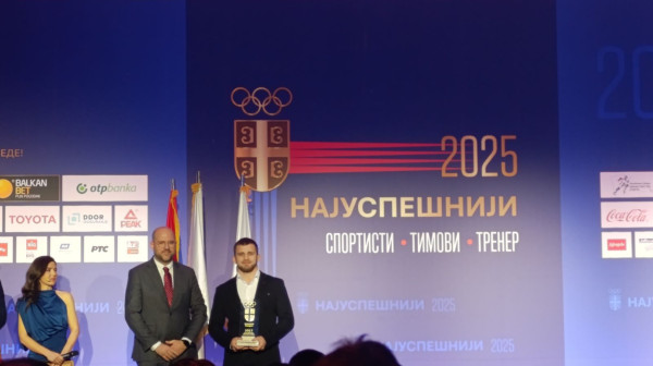 Topić i Komarov najbolji sportisti Srbije – OKS nagradio i Jokića