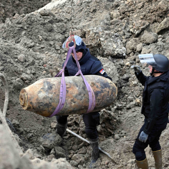 Uklonjena bomba iz Drugog svetskog rata pronadjena na gradilištu Beograda na vodi FOTO