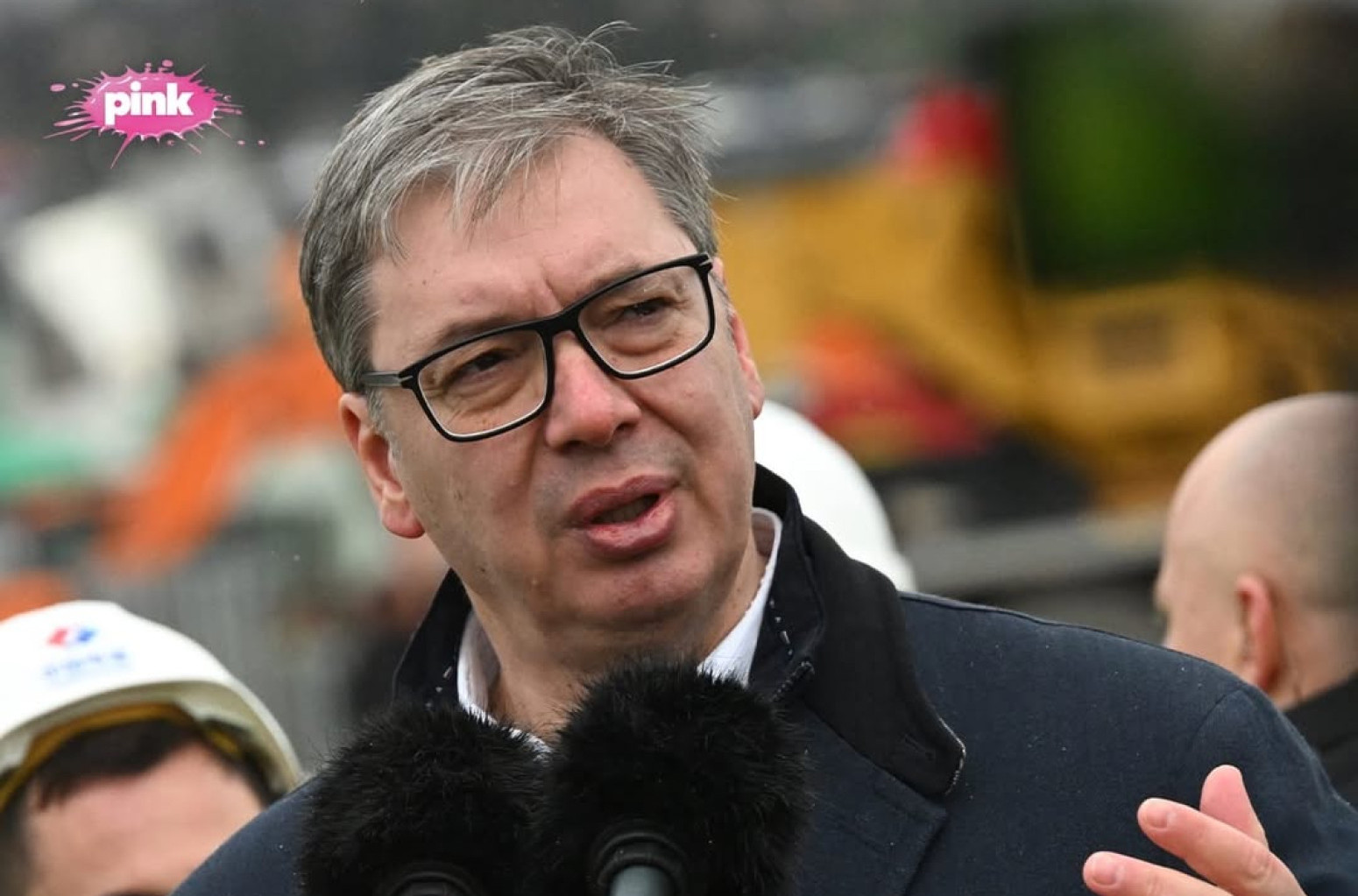 Vučić večeras gost u emisiji Hit Tvit FOTO