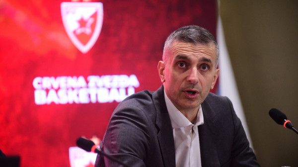 Dozet se osvrnuo na odlaske Teodosića i Lazića, pa otkrio kako je Batler tačno došao