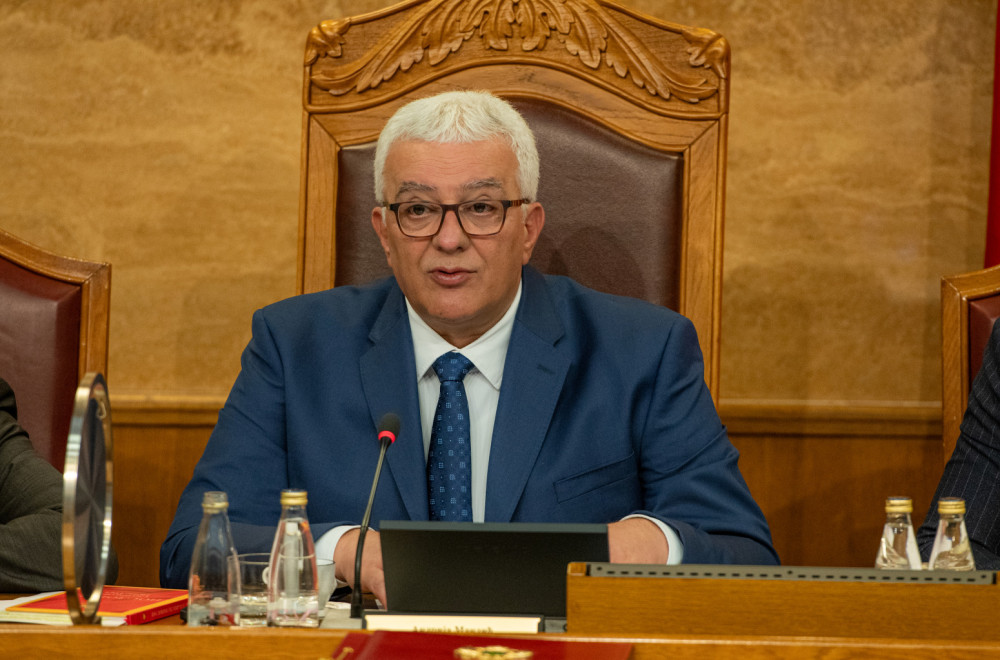 Panaotović upozorava: "Ostanak Mandića i NSD-a u Vladi ima smisla samo uz trobojku i druge važne ciljeve"