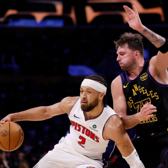Pistonsi prejaki za Lejkerse, Klipersi na +41 VIDEO