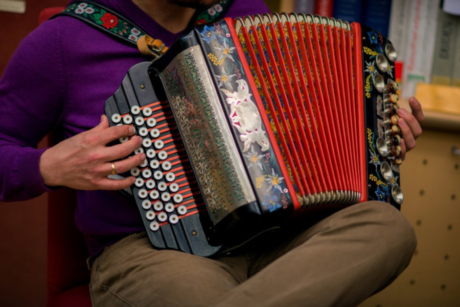 Ovo je instrument godine: Harmonika uvek i svuda