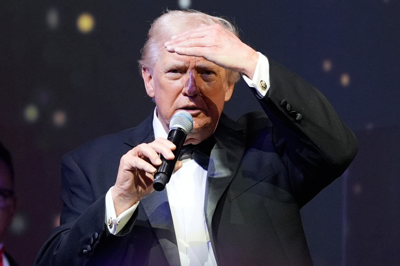 Milioni, Isus i Mar-a-Lago: Ovako je Tramp dočekao 2026. godinu FOTO/VIDEO