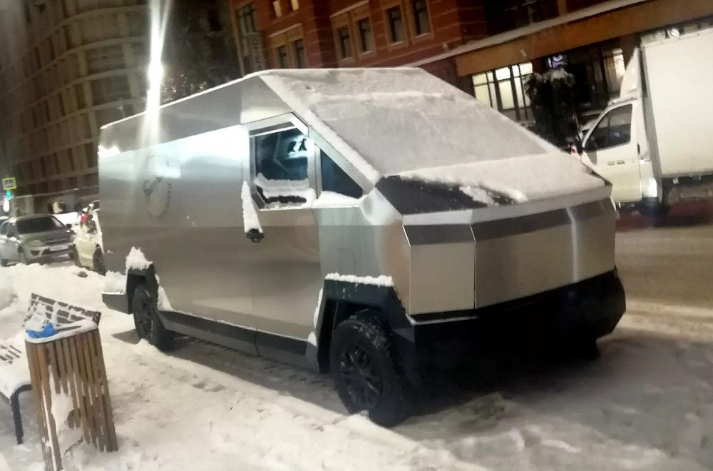 Po ugledu na Teslu: Amerikanci imaju Cybertruck, a Rusi "Cybervan" FOTO