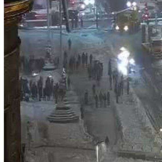 Fijasko blokadera: Ni na grudvanju ne mogu da okupe ni dvadeset ljudi FOTO
