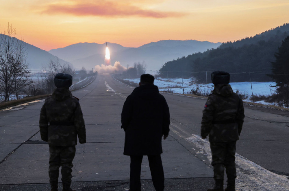 Poruka Vašingtonu? Lansirane dve rakete