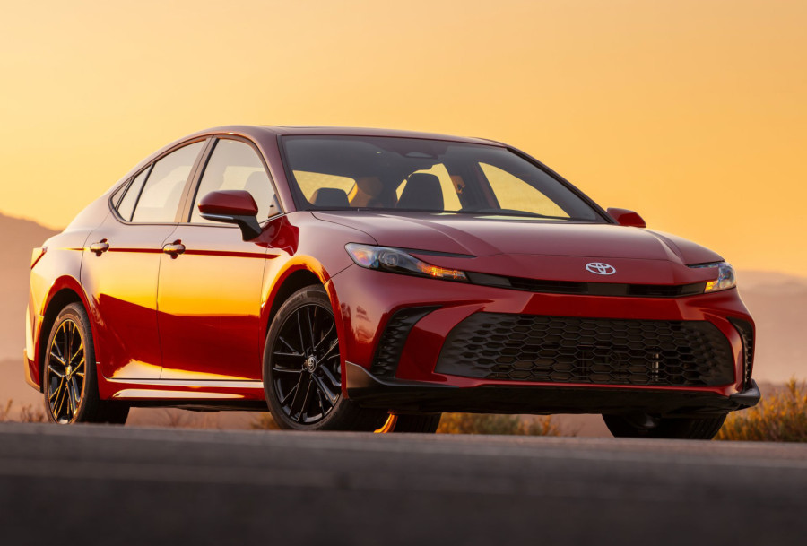 Toyota Corolla i Camry i dalje se odlično prodaju u Americi opsednutoj SUV modelima