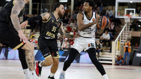 Partizan nemoćan u Monte Karlu; Penjaroja: "Ne može bez energije"; Mirotić: "Hristos se rodi"