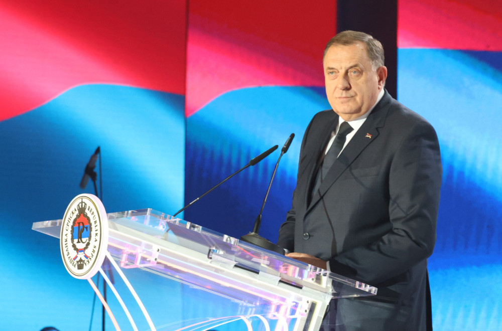 Dodik: Slavimo suverenitet, identitet, tradiciju i naše ognjište – srećan Dan Republike Srpske