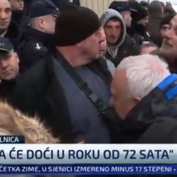 Gradonačelnica Loznice: "Svih 255 kilometara putne mreže je prohodno"; Održala političku lekciju blokaderu