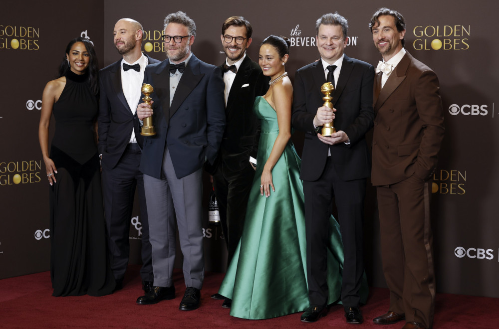 Drama at the Golden Globes: Flames and smoke erupt backstage VIDEO