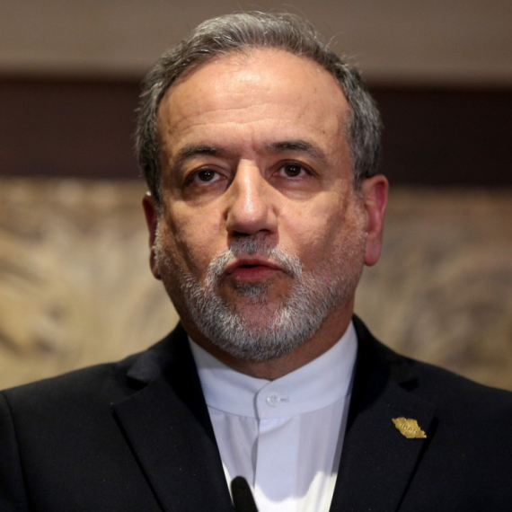 Araghchi denies Trump; "The war will continue until the aggressors are punished"
