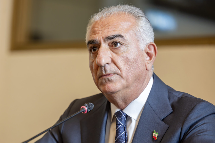 Pahlavi se već sprema da se vrati na tron, ali Nemci podsećaju: Ružno lice šahovog režima