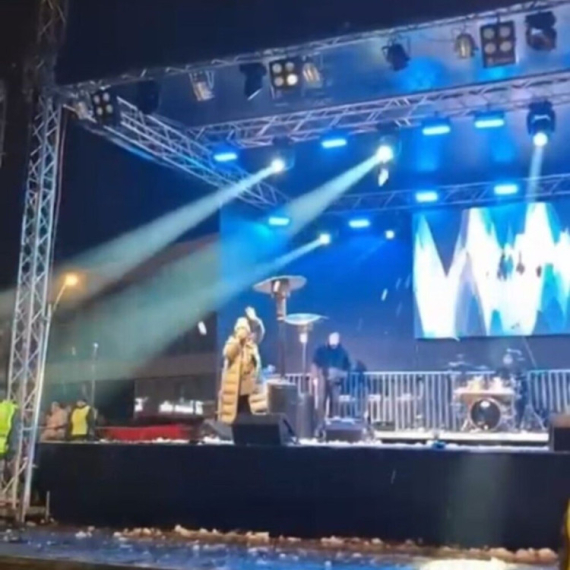Podrška pevačici nakon sramnih napada: "Ana to nije zaslužila, mnogim porodicama je pomogla"