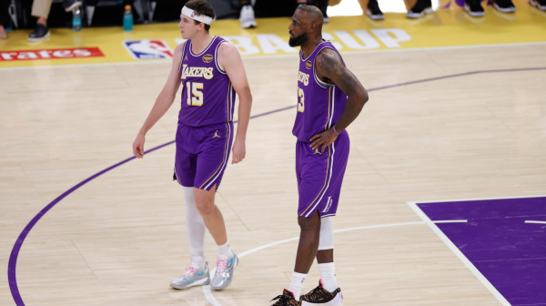 Lebronov agent "forsira" trejdovanje Rivsa; LBJ: "Ostin zna kako se osećam"