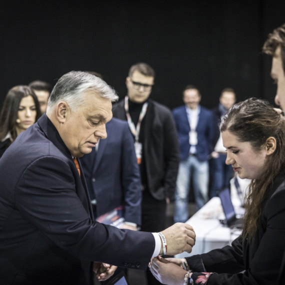 Orban ima "keca u rukavu" VIDEO