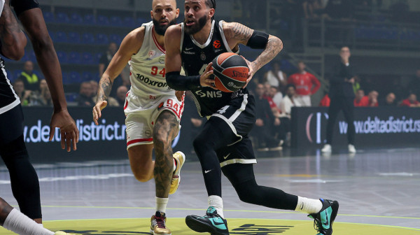 Vašington: "Da se pogledamo u ogledalo..."