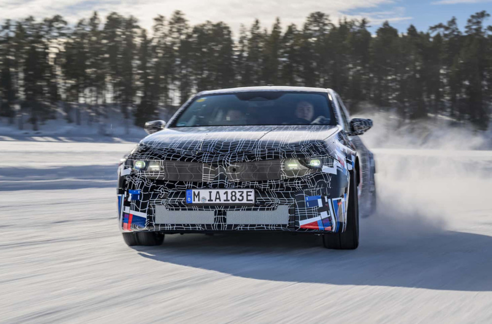 Električni BMW M3 stiže sa četiri motora i lažnim menjačem FOTO