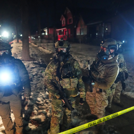 Amerika puca po šavovima – građani "love" agente; Tramp preti Zakonom o pobuni FOTO/VIDEO