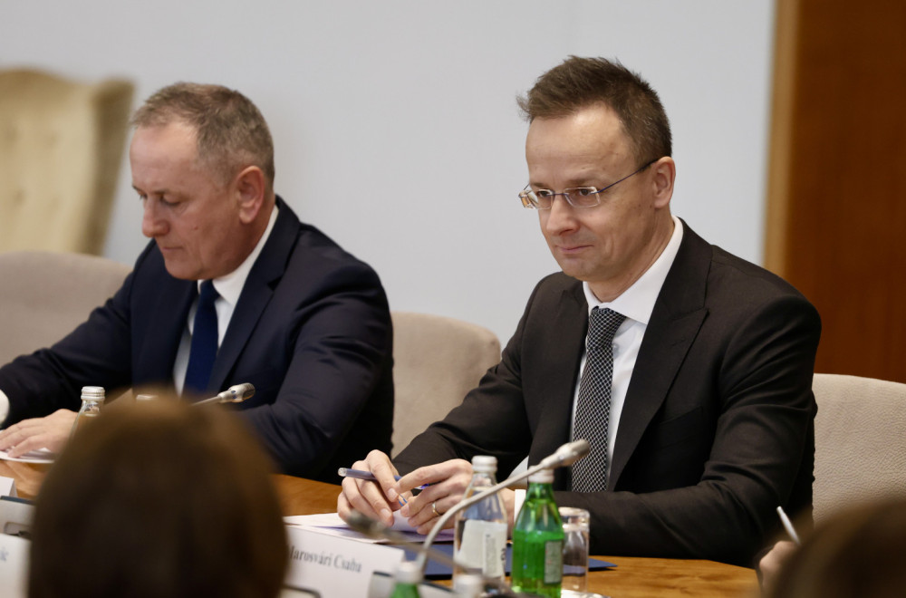 Sijarto: Za jedan do tri dana dogovor MOL-a sa "Gaspromnjeftom" o NIS-u